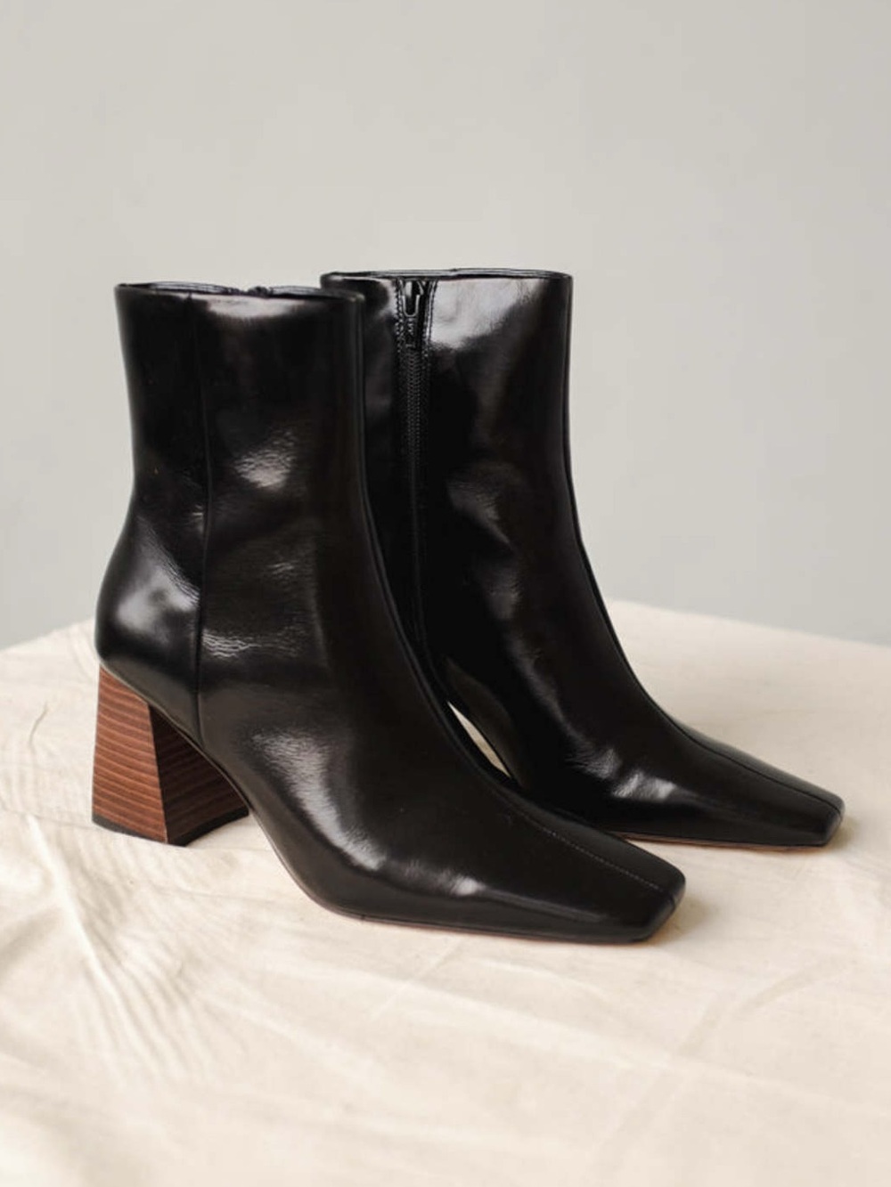 Intentionally Blank Dallas Boot in Black Patent - Size 7